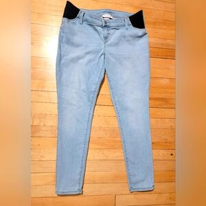 Ingrid and Isabel Maternity Blue Jean Size 10 Below Waist 28 Inch Inseam